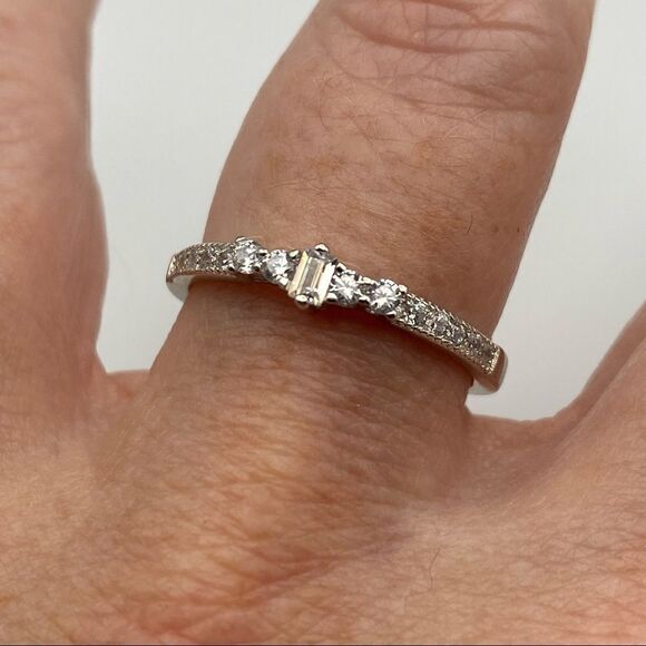 Sterling silver Emerald cut clear CZ ring - Picture 1 of 7